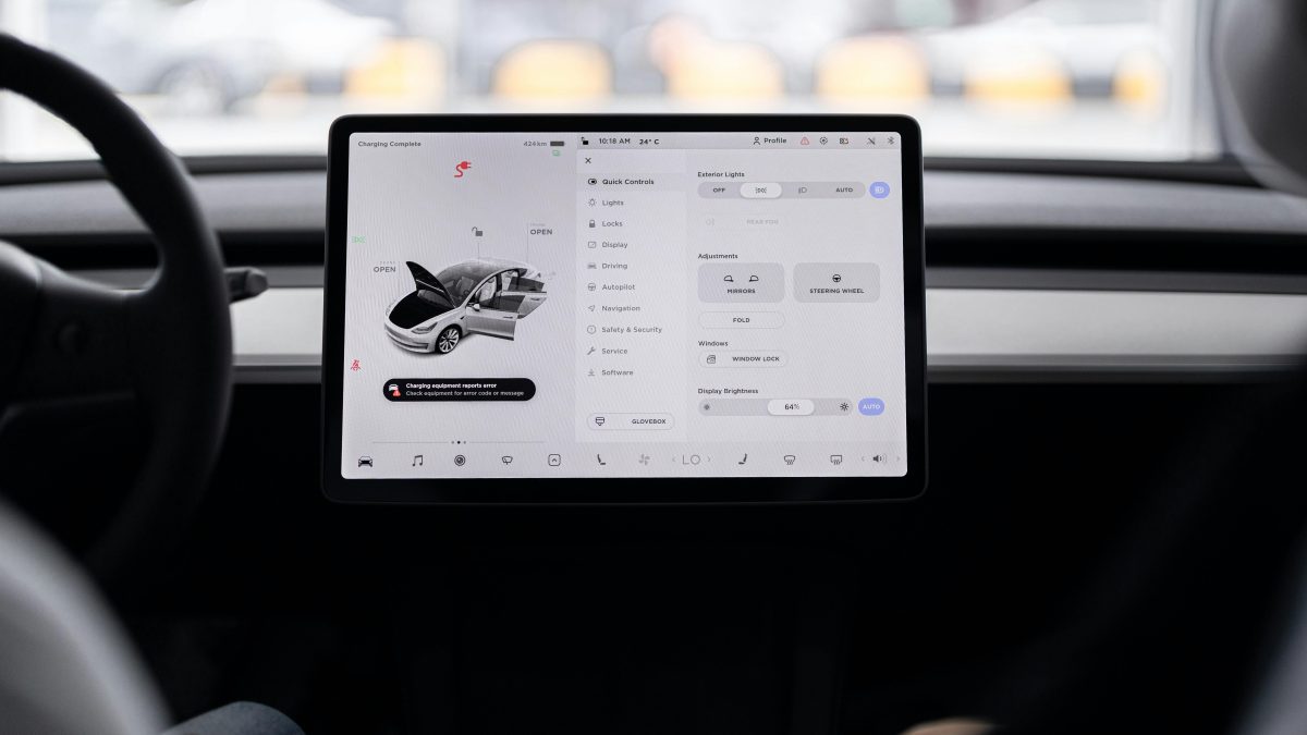 Car Safety Features in High-Tech Vehicles