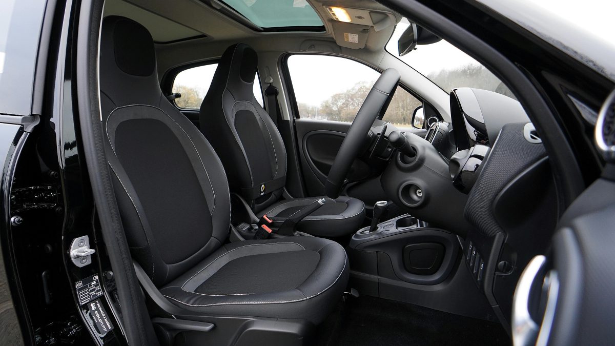 How to Clear Your Car Interior Like a Pro